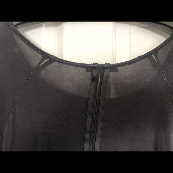 Alice and Olivia sz M base grey top EUC - Picture 2 of 8